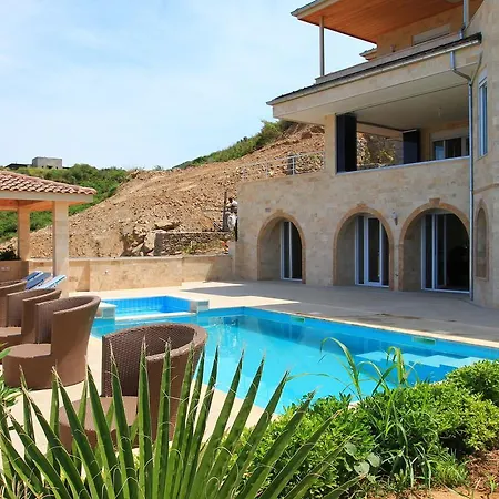Donmez Villa *
